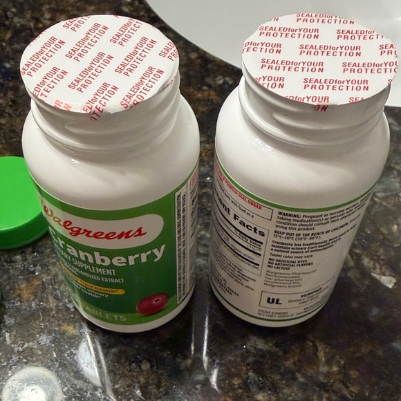 Cranberry - Picture 3 of 4